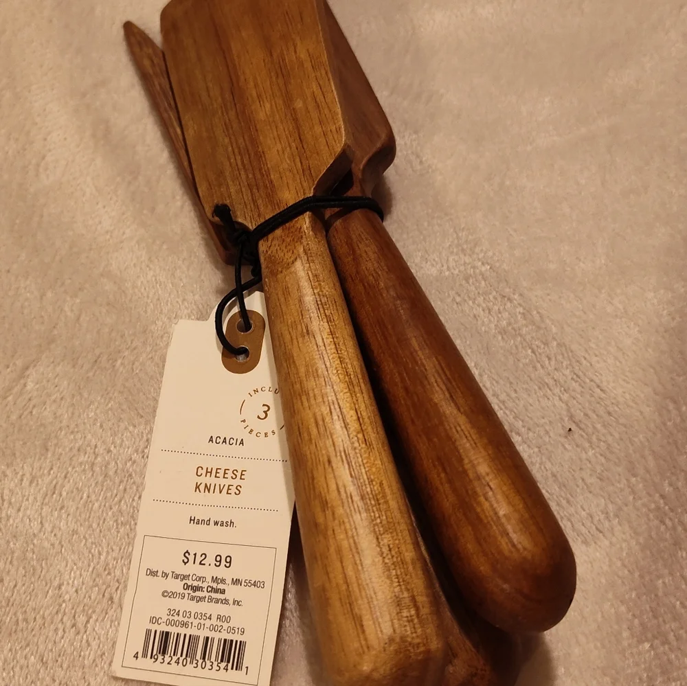 NWT! Wooden Cheese Knives Set